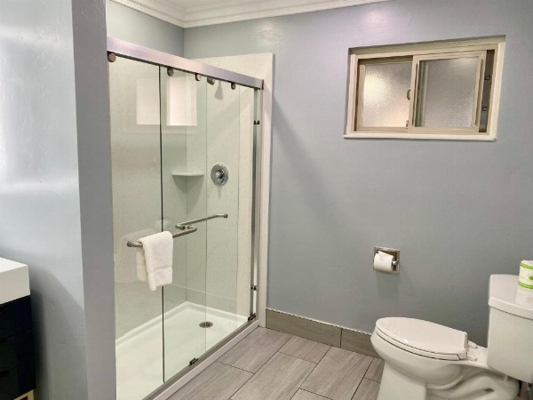 Lone Oak Lodge image 44